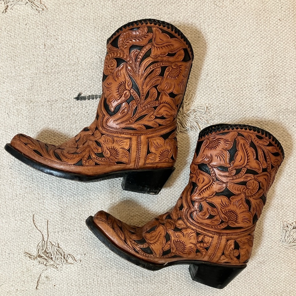 Amazing hand made Cowgirl Boots Size 8.5